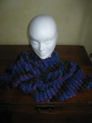 sciarpa larga pon pon