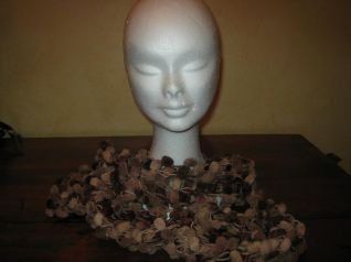 sciarpa pon pon nocciola