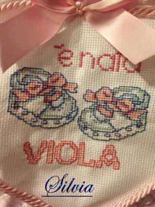 DETTAGLIO FIOCCO NASCITA VIOLA