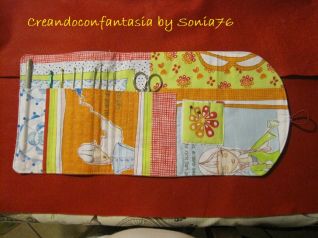 astuccio porta uncinetti - interno