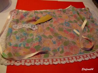 Grembiule con bordo a ventaglio