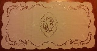 CENTRO INTAGLIO CON ANGIOLETTO