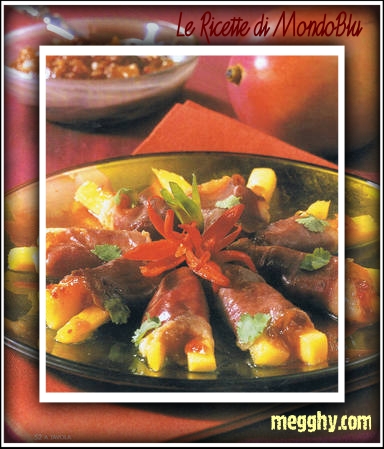 Involtini afrodisiaci di prosciutto d'anatra affumicato con mango e chutney