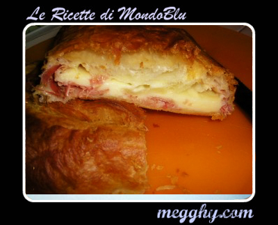 Sfogliata al prosciutto e caciocavallo