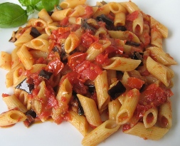 Bucatini alle melenzane e funghi