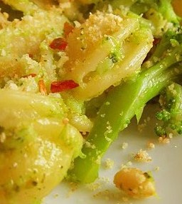 Orecchiette con alici e cavolfiore