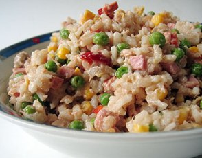 Insalata di riso con tonno