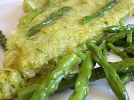 Tortino di asparagi e gamberetti