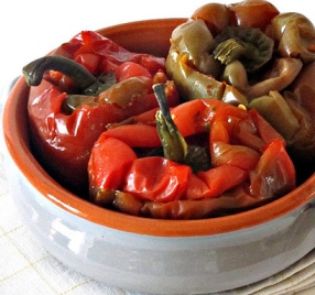 Peperoni ripieni di olive