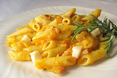 Penne zucca, pancetta e scamorza