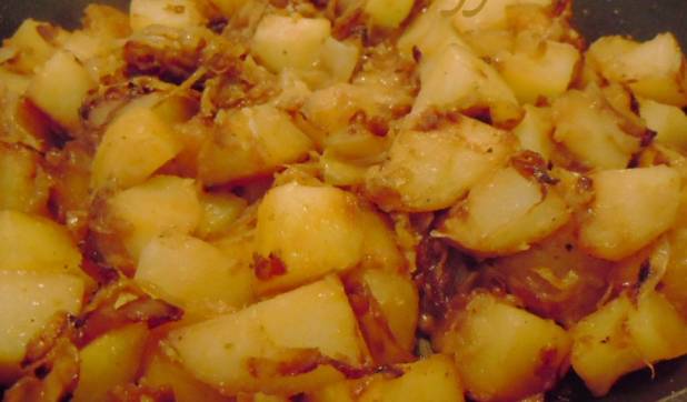 Insalata di cipolle, ceci e patate