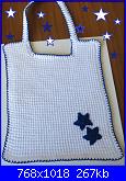 alcuni miei lavori all'uncinetto Anapaola-bavaglino-bianco-e-blu-jpg