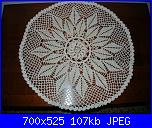 I miei lavori all'uncinetto (Catia73)-centrino6-jpg