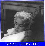 schema per cuscino marilyn monroe-marilyn-dorme-jpg