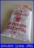 scritta: "Silenzio! La principessa sta dormendo"-19763997-jpg