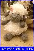 Foto sal impariamo il punto pelliccia - una pecora amigurumi-mazzi-jpg