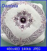 Foto dei biscornu del dal filini 2016-sal-biscornu-filini-spazzatura-2016-jpg