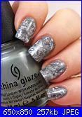 Nail Art.... bellezza per le nostre unghie!-saran-wrap-nails_greys1-jpg