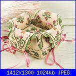 sal : scatolina di petali con cuscino puntaspilli-imm1-jpg