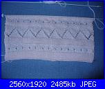 Un cardigan da bimbi  con cappuccio-p1010004-jpg