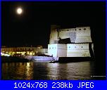 vi presento la mia Napoli-castel-dellovo-di-notte-jpg