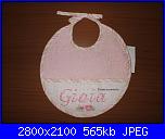 Francesca0580 - i miei lavori-bavaglino-gioia-con-cuoricini-jpg