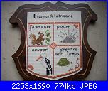 A tu per tu con le crocette - Floriana-distintivo-ricamatrice-jpg