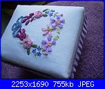 Si può ricamare in tanti modi.....-scatolabianca3-jpg