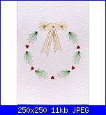 ricamo su carta-hollywreath-jpg