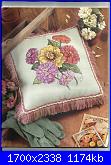 Leisure Arts 3493  - Pillows from Paula's garden - Paula Vaughan - 2006-40-jpg