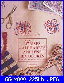 Veronique Maillard - Frises & Alphabets anciens bicolores  2002-01-jpg