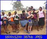 Missione in Uganda - La casa di nazareth-scuola-uncinetto1-jpg