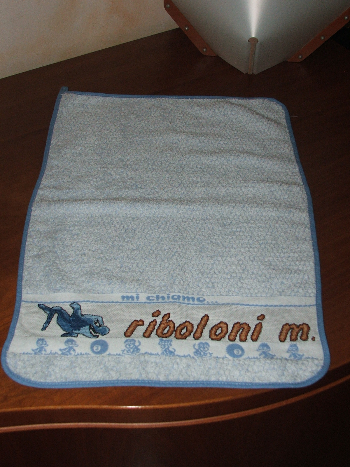 Asciugamano con lo squalo