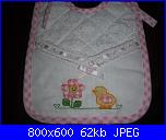 members/danik/albums/le-mie-crocette/257983-bavaglina-ricamata-per-tessa-punto-croce-con-schema-per-bavaglini-dmc-preso-nel-forum.jpg