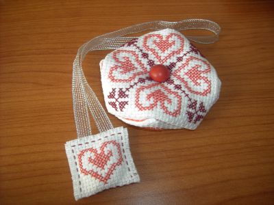 Biscornu con Trovaforbici R