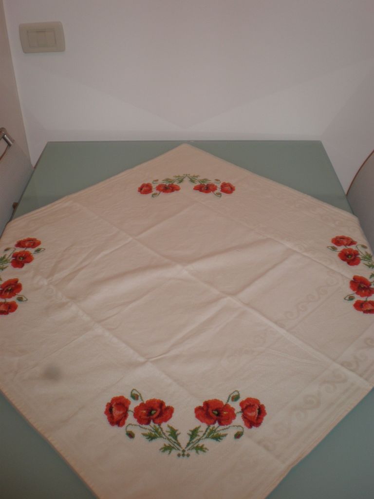 tovaglietta papaveri stesa