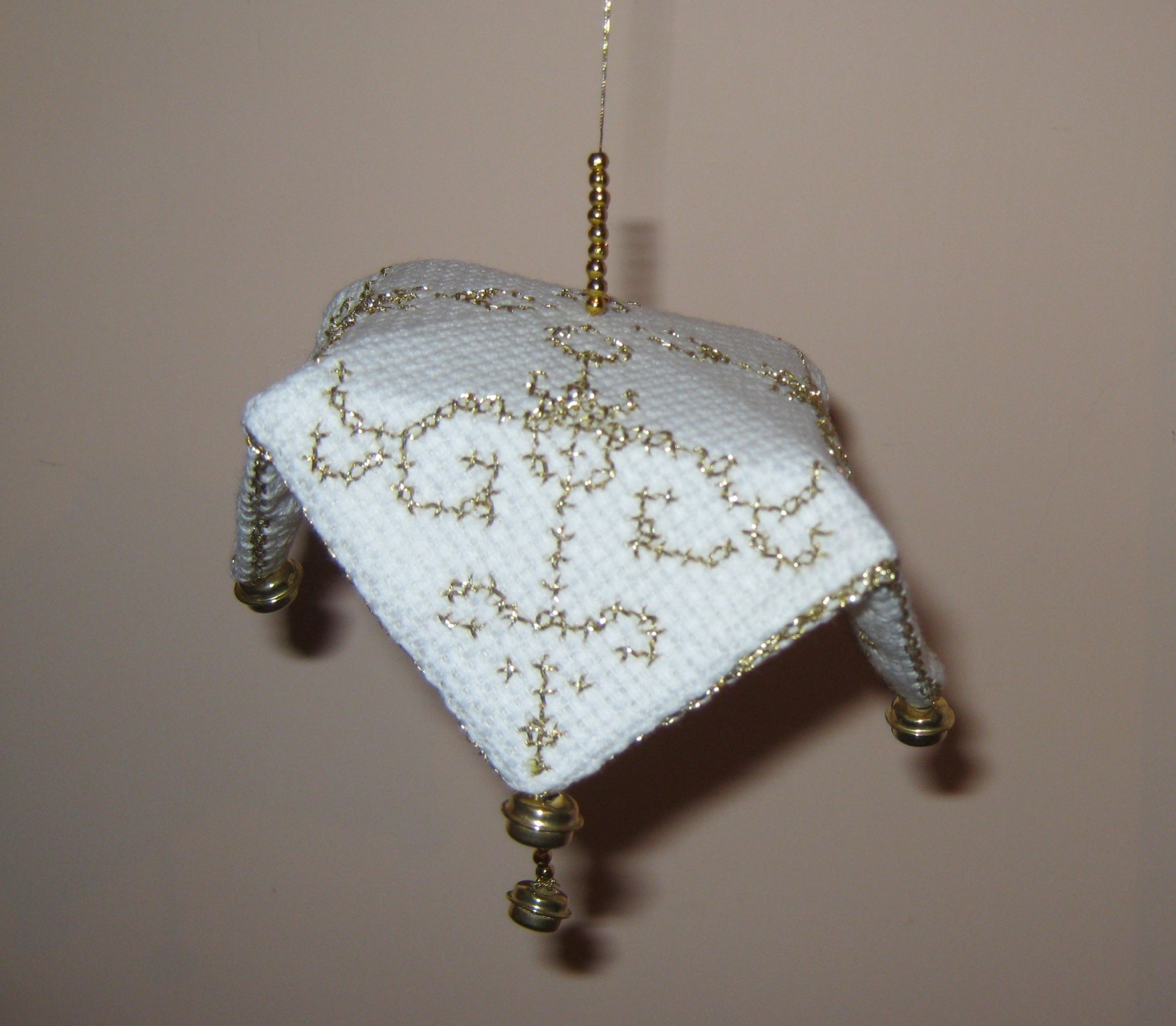 La lanternina ad ombrellino dorata