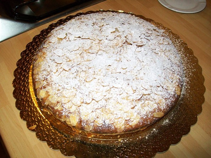 Torta morbida alle mandorle