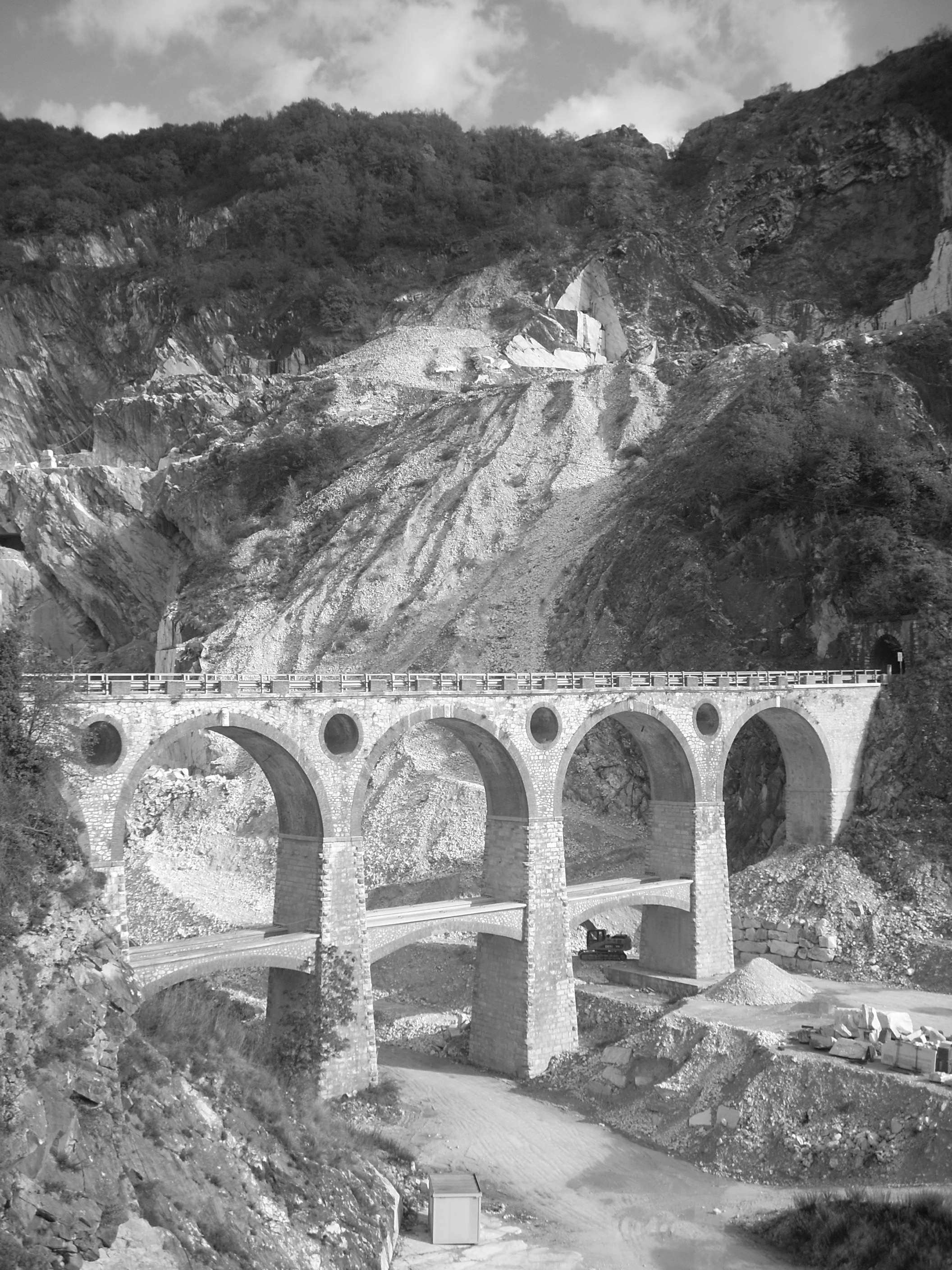 Carrara Ponti di Vara