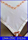 members/sartina/albums/i-miei-lavoretti/285124-tovaglietta-centrotavola-punto-pieno.jpg