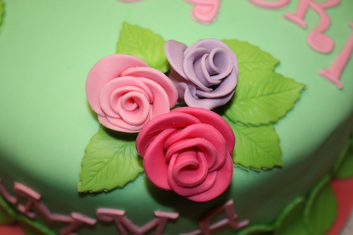 2011 11 mum cake (5)