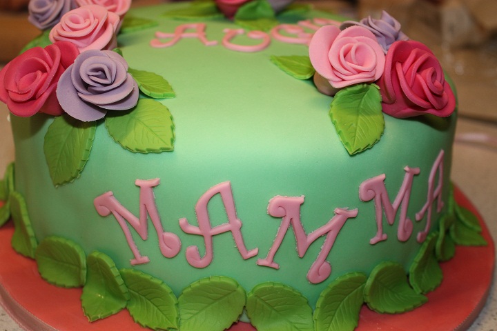 2011 11 mum cake (6)