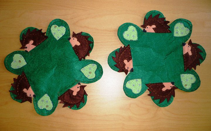 Centrotavola con appliquè cuori e ricci