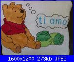 members/winnie88/albums/i-miei-ricami/172704-cuscino-winnie-pooh.jpg