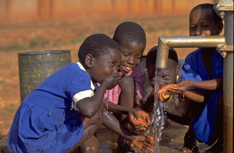 Adozione negata a chi sceglie il colore della pelle o l'etnia dei bambini