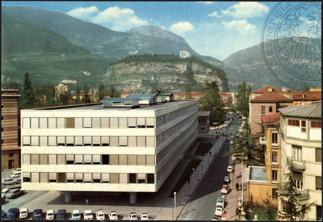 Concorso pubblico: illegittimità costituzionale per la legge del Trentino-Alto Adige