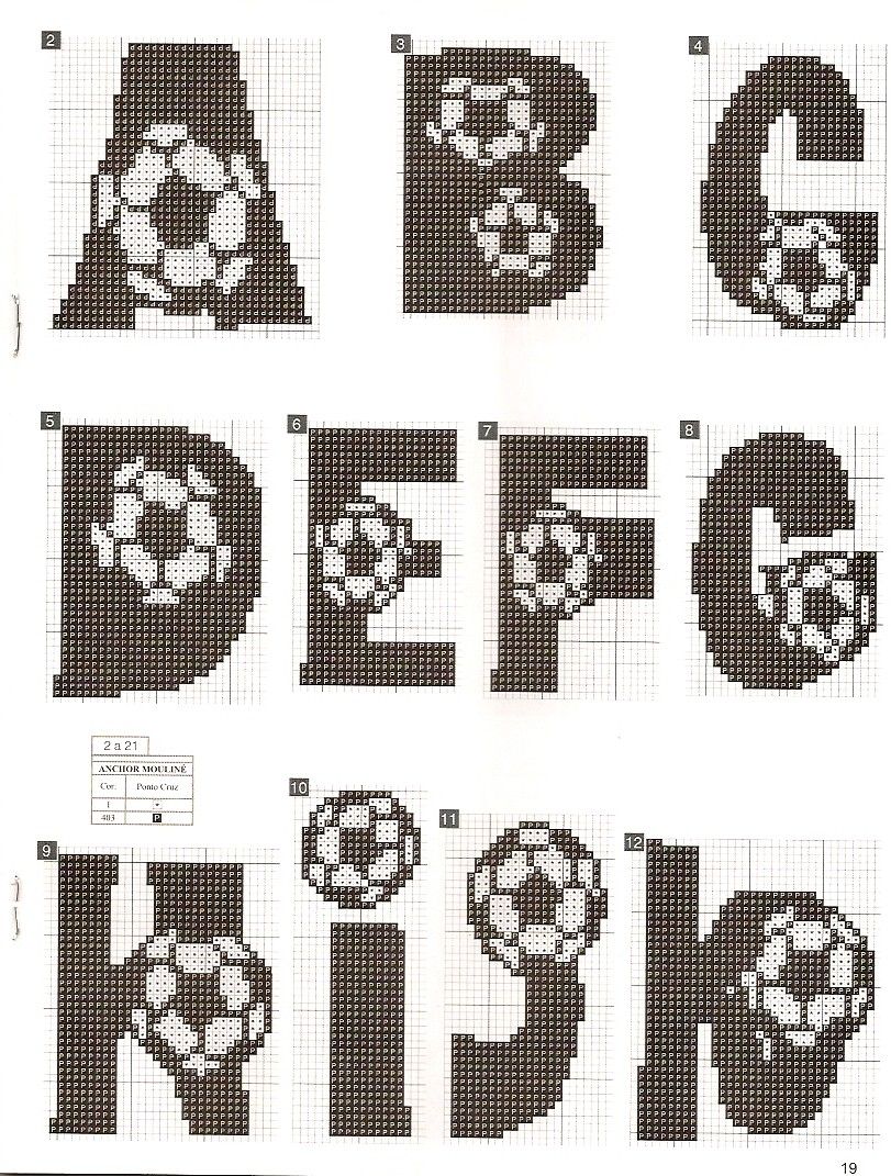 Schema punto croce Alfabeto calcio 1