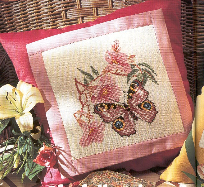 Schema punto croce Cuscino fiori e farfalle