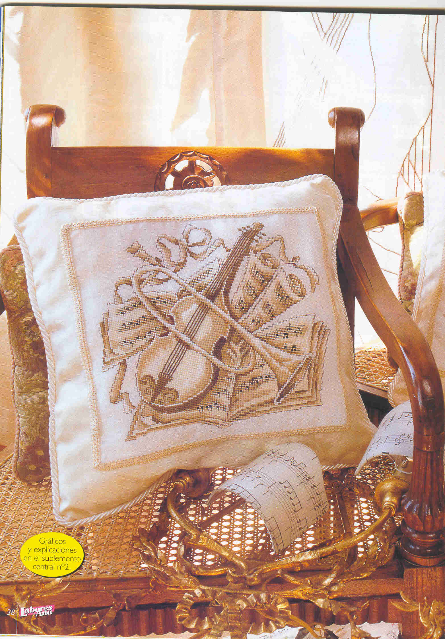 Schema punto croce Cuscino sinfonia 1